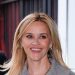 Reese Witherspoon’s jeans, shirt and jumper formula is worth repeating