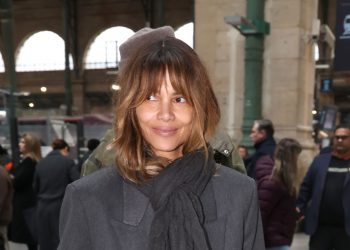 Halle Berry’s chic Parisian outfit formula will never fail