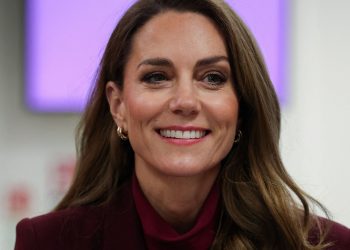 Kate Middleton makes surprise pre-birthday outing in burgundy