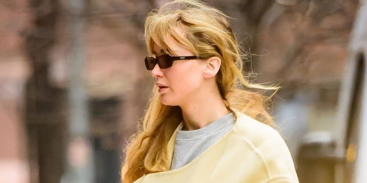 Jennifer Lawrence puts a 2026 spin on UGG boots and leggings