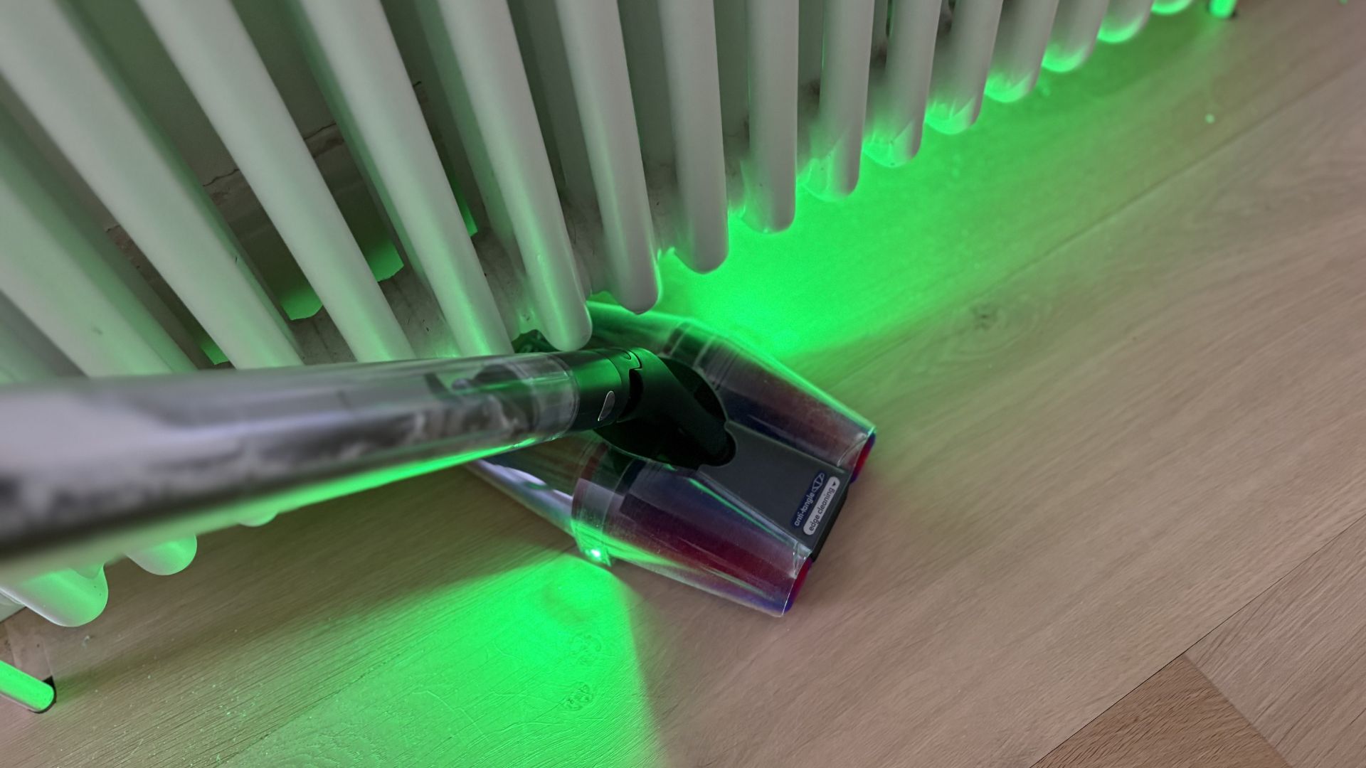 Testing the Dyson PencilVac Fluffycones Vacuum