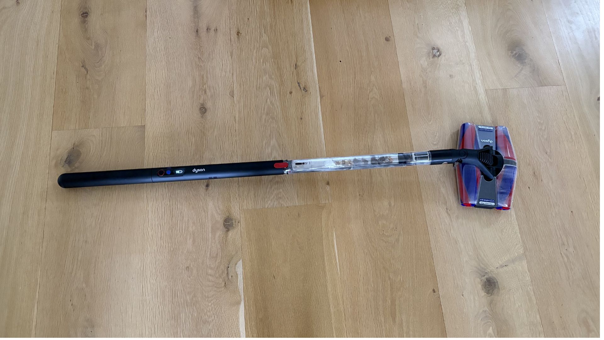 Testing the Dyson PencilVac Fluffycones Vacuum