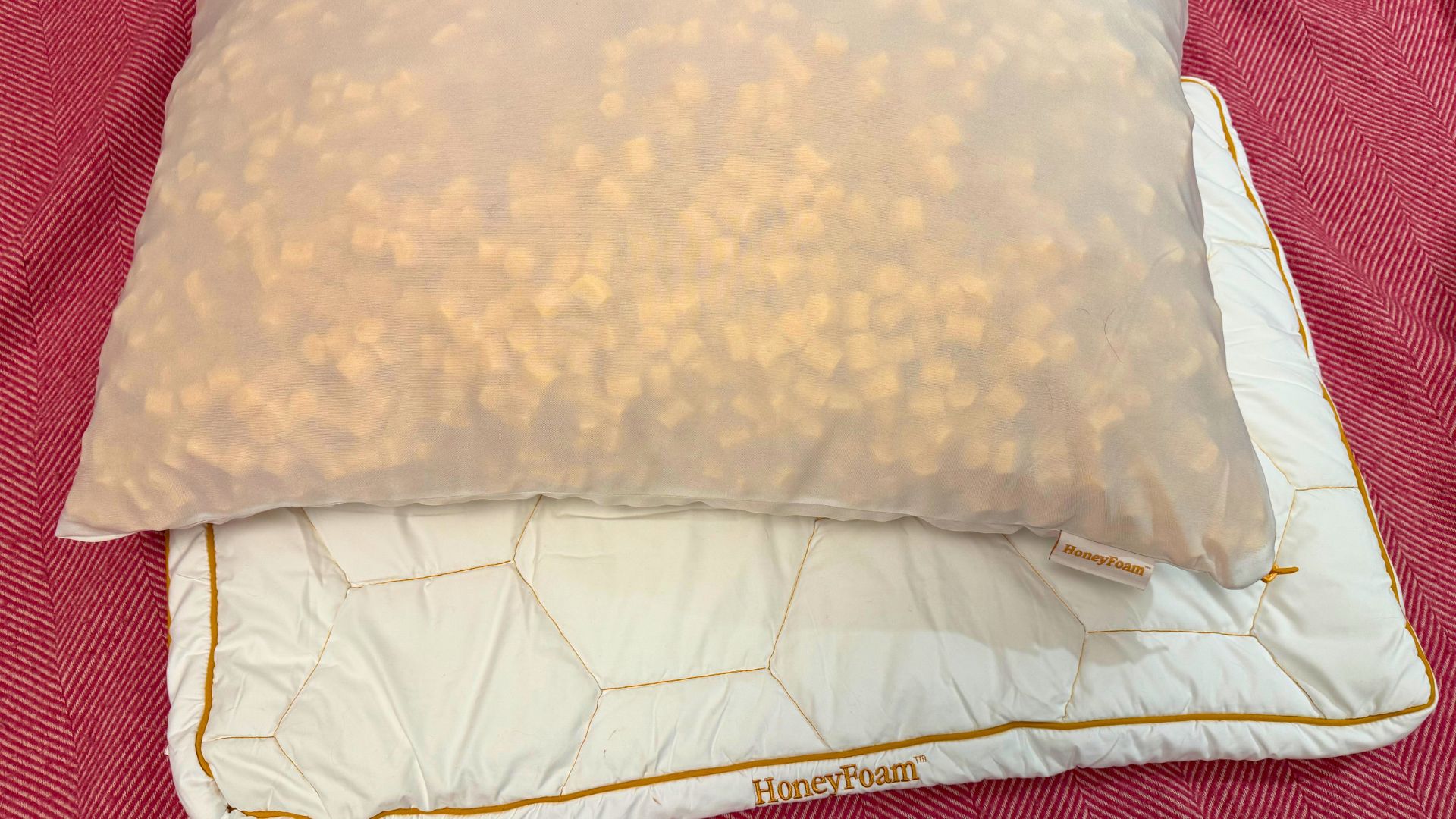 HoneyFoam&amp;trade; Adjustable Pillow Review - the composition of the pillow comprises an outer case and an inner case which contains the memory foam clusters