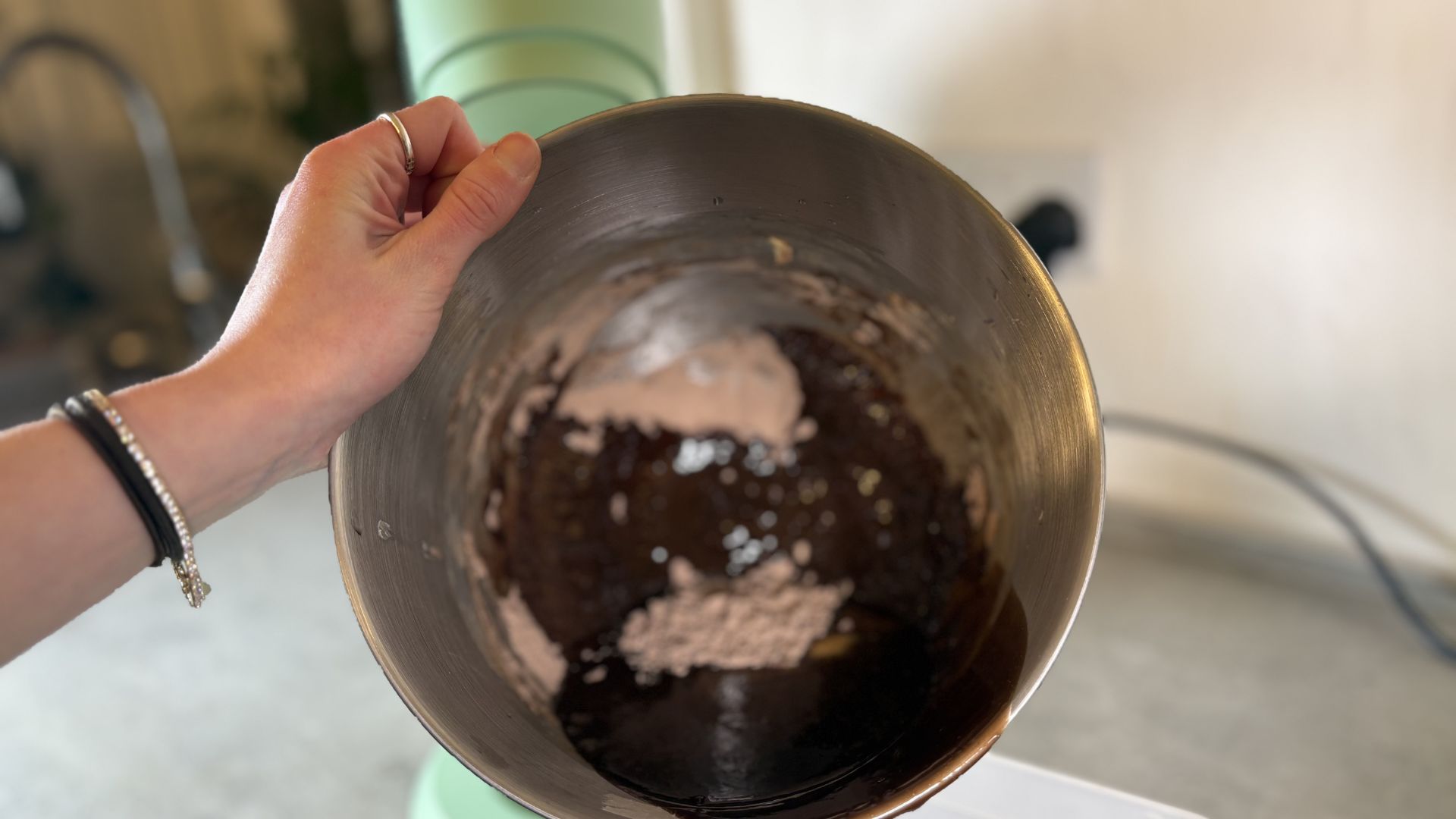 Testing the Salter Bakes British Stand Mixer