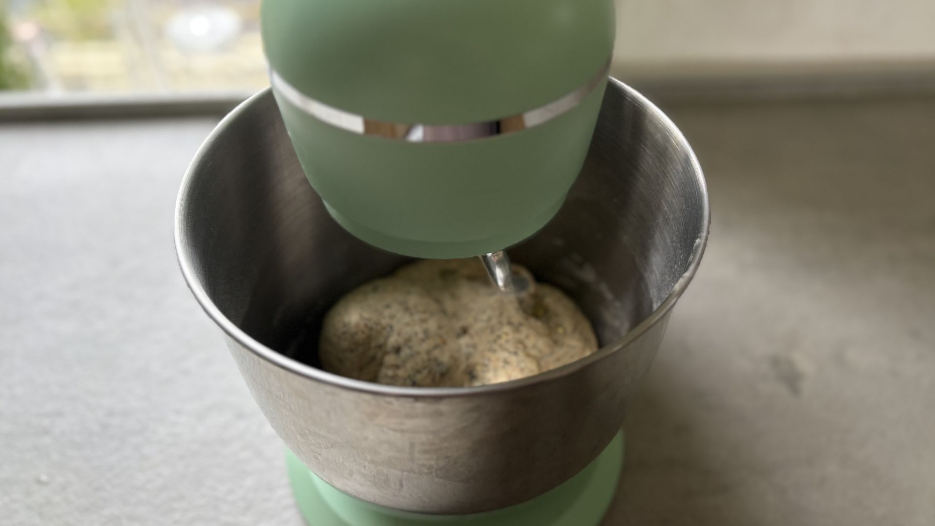 Testing the Salter Bakes British Stand Mixer