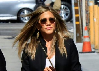 Jennifer Aniston knows exactly how to make white jeans work in winter