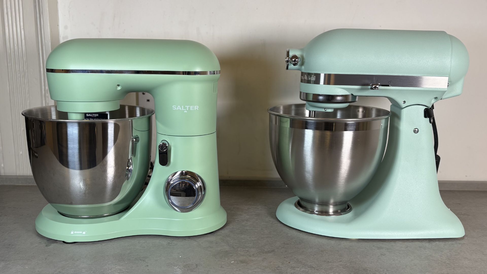 Testing the Salter Bakes British Stand Mixer